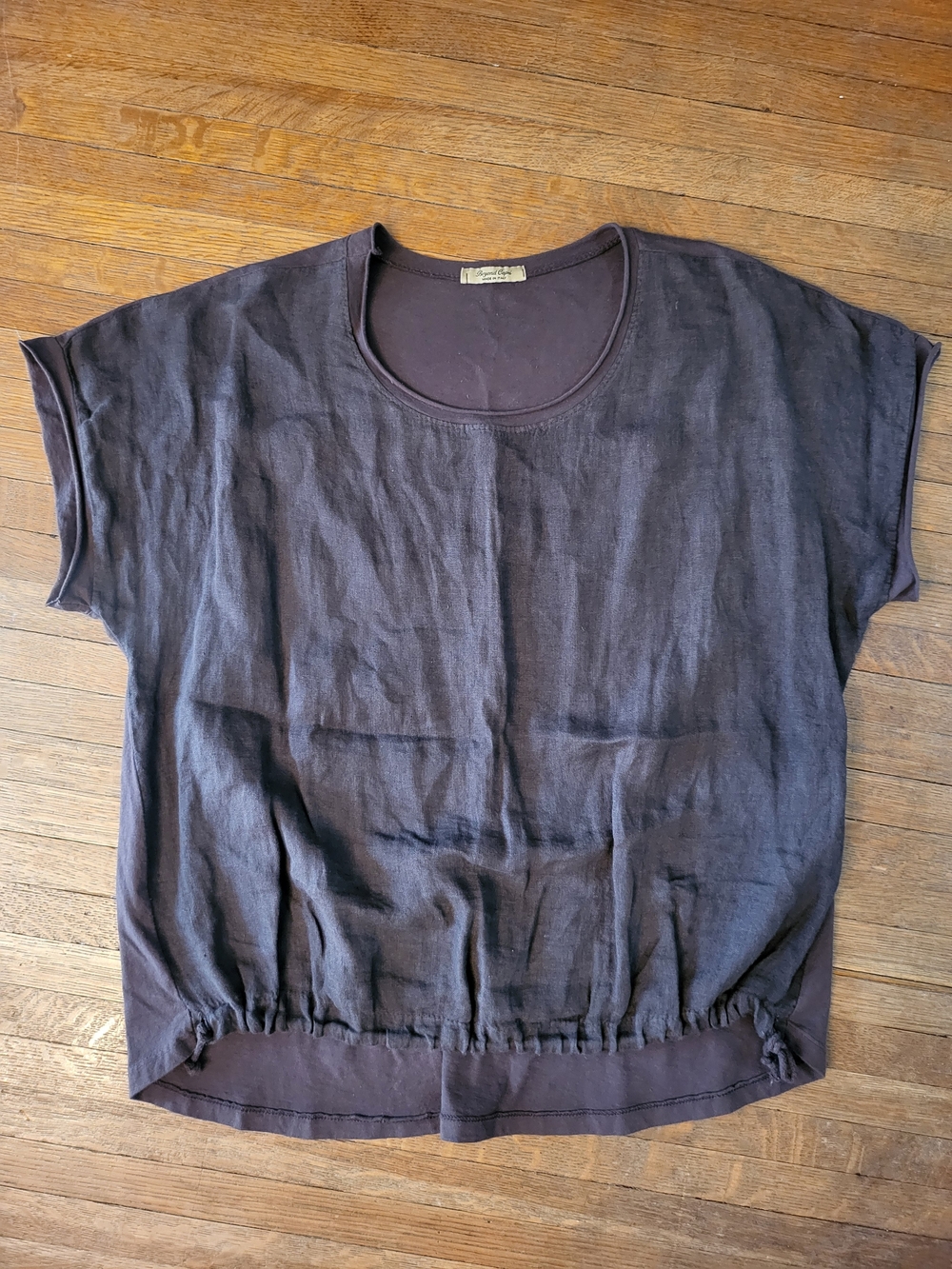Relaxed Scoop-Neck Tunic Top in Deep Charcoal